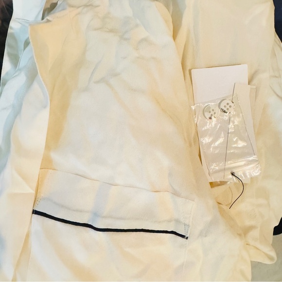 Equipment Women's Keira button up blouse Top NWT - Picture 4 of 4